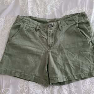 Outdoorsy Faded Green Shorts!! Size 8!